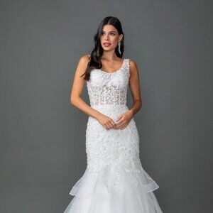 New Off White Wedding Mermaid Gown w/ Floral Lace Embroidery & Tiered Skirt 0320